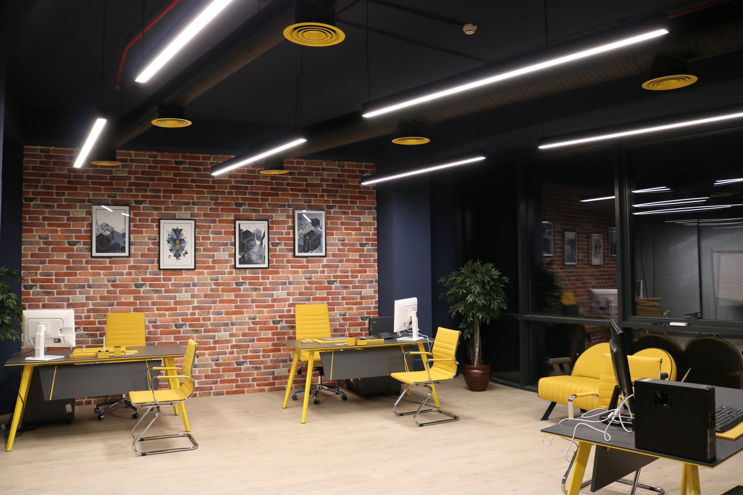 Real Estate Office Interior Design